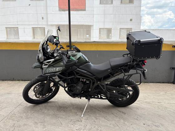 TRIUMPH TIGER 800 XCX TRIUMPH TIGER 800 XCX